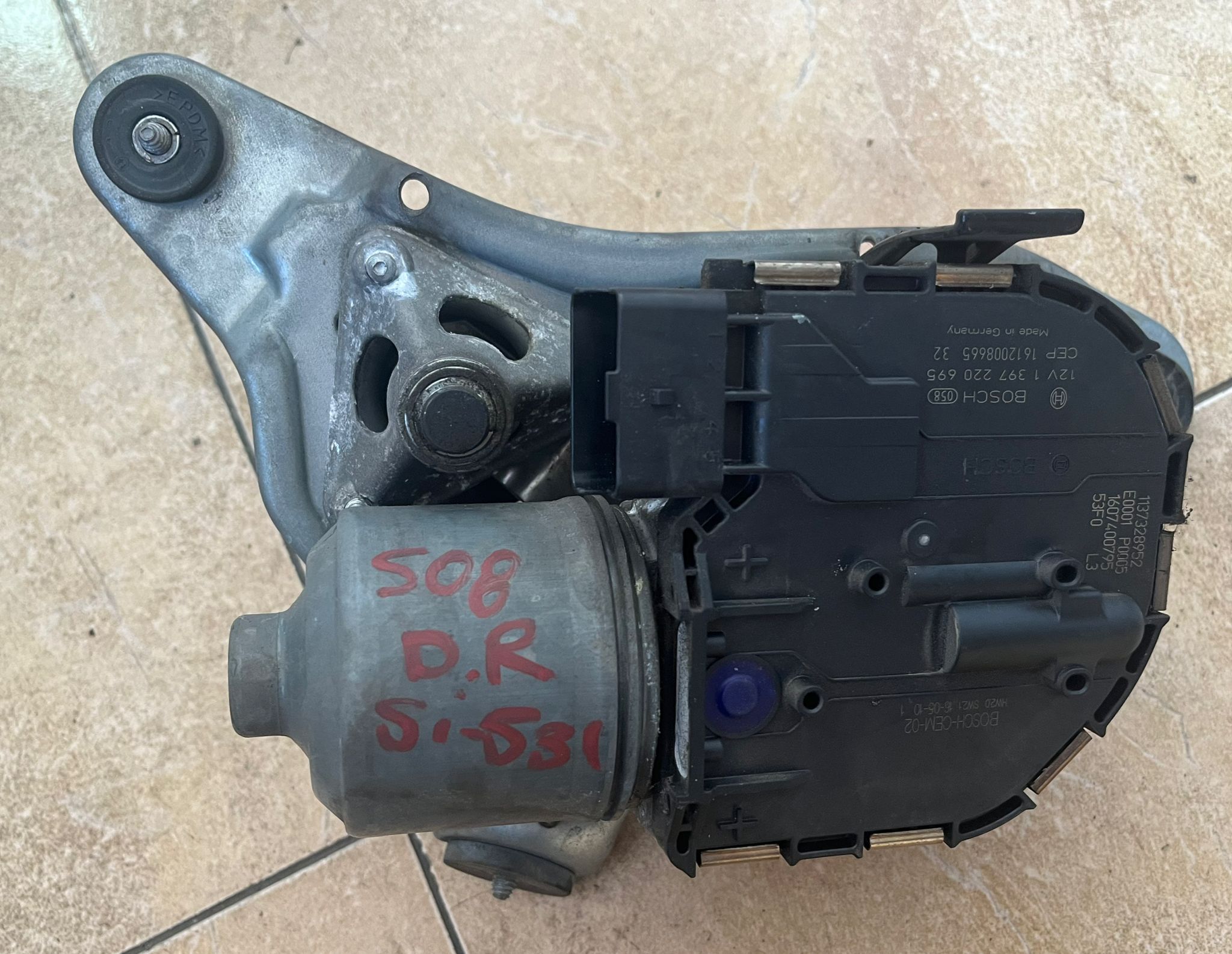 397 220 695 MOTOR LIMPIA DELANTERO PEUGEOT 508 2017 2700 devimagesvext/fa6623dd-d18d-43a2-9112-2c7826f331a7/migcrv/imagenes/000/000/039/000000039417.jpeg