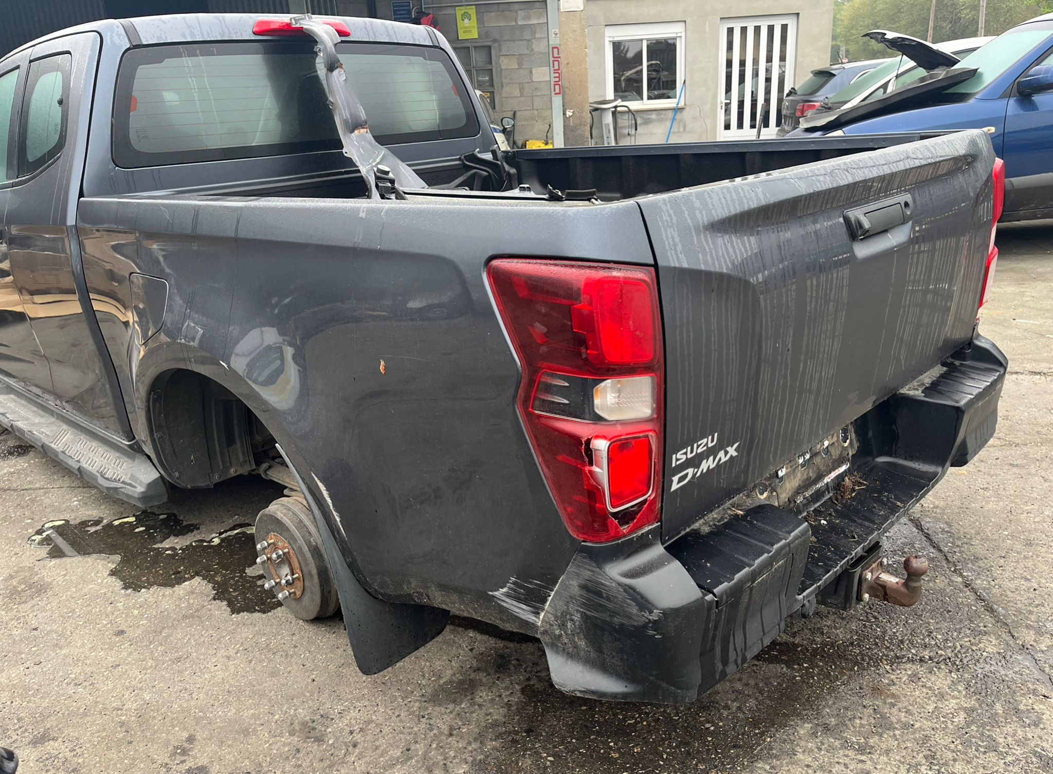  CAJA TRASERA ISUZU D-MAX 2022 7220 devimagesvext/fa6623dd-d18d-43a2-9112-2c7826f331a7/migcrv/imagenes/000/000/040/000000040389.jpeg
