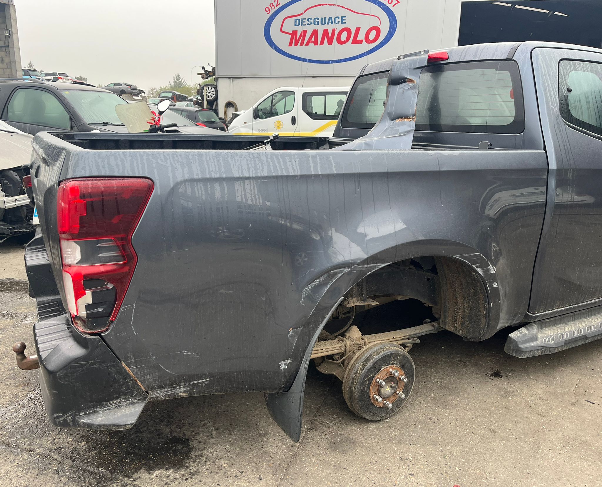  CAJA TRASERA ISUZU D-MAX 2022 7220 devimagesvext/fa6623dd-d18d-43a2-9112-2c7826f331a7/migcrv/imagenes/000/000/040/000000040391.jpeg