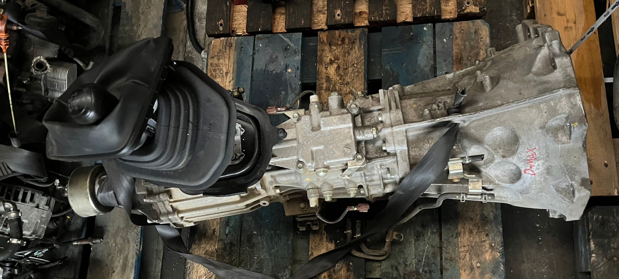 M0J56 CAJA CAMBIOS ISUZU D-MAX 2022  Caja de cambios 6-marcha 2654 devimagesvext/fa6623dd-d18d-43a2-9112-2c7826f331a7/migcrv/imagenes/000/000/040/000000040437.jpeg