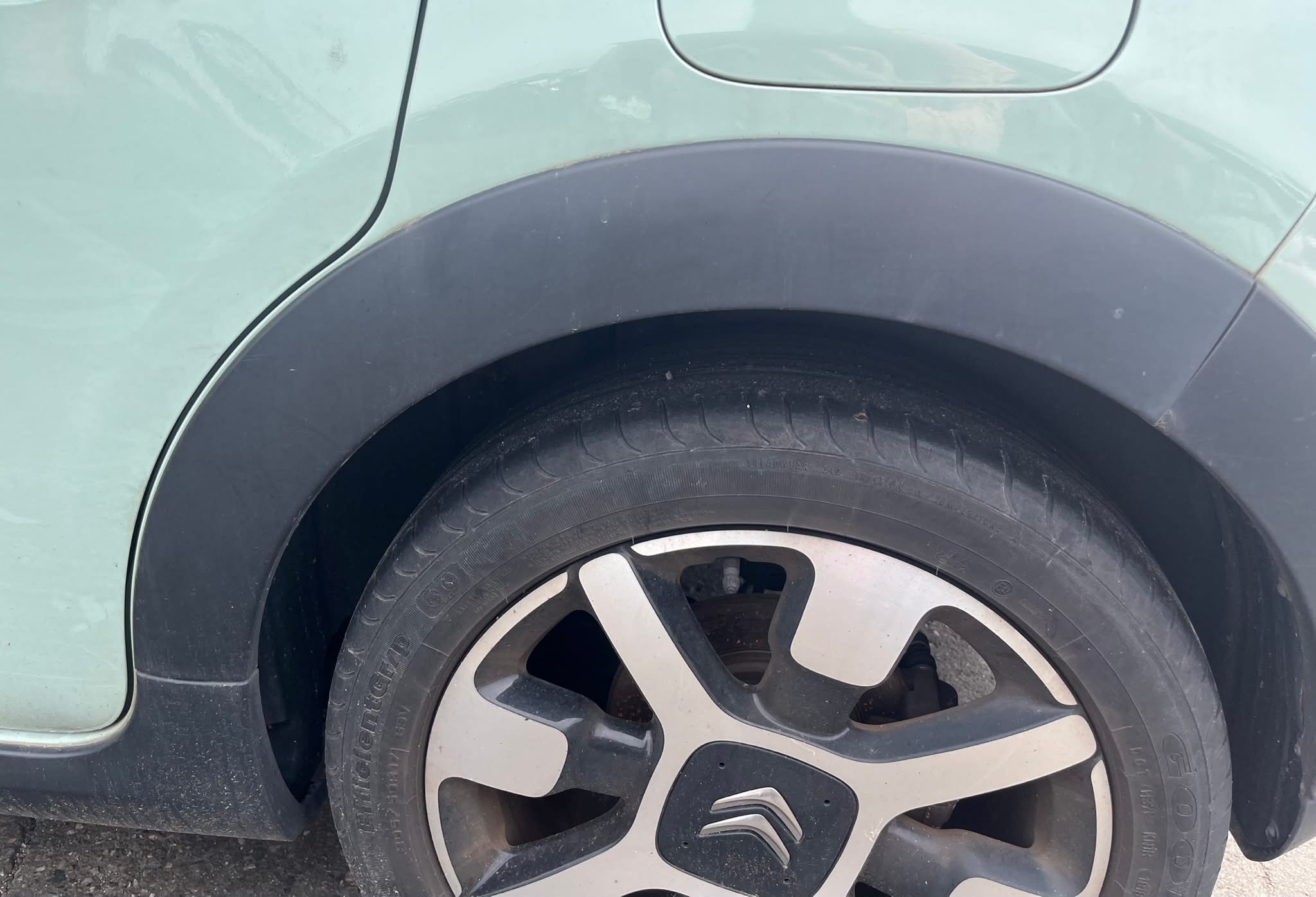  ALETIN TRASERO IZQUIERDO CITROEN C3 2018 7261 devimagesvext/fa6623dd-d18d-43a2-9112-2c7826f331a7/migcrv/imagenes/000/000/041/000000041779.jpeg