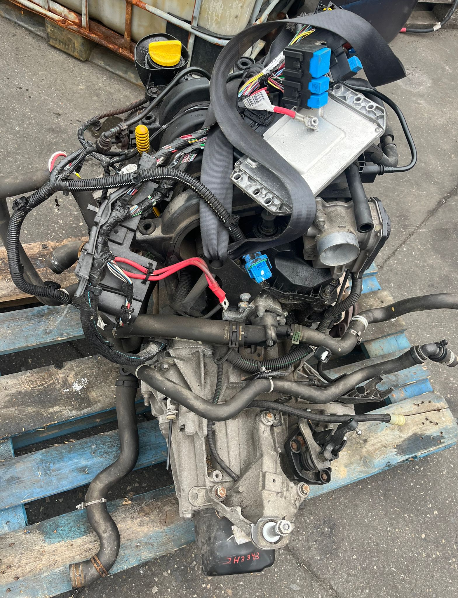 JH3343 CAJA CAMBIOS RENAULT CLIO IV 2008  Caja de cambios 5-marcha 2829 devimagesvext/fa6623dd-d18d-43a2-9112-2c7826f331a7/migcrv/imagenes/000/000/042/000000042661.jpeg