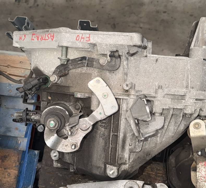  CAJA CAMBIOS OPEL ASTRA J BERLINA 5P 2015  Caja de cambios 6-marcha 2576 devimagesvext/fa6623dd-d18d-43a2-9112-2c7826f331a7/migcrv/imagenes/000/000/044/000000044107.jpeg